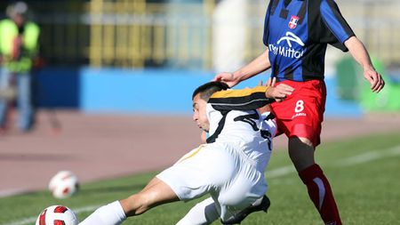 Asta ar putea fi replica lui Dinamo la transferul lui Pârvulescu!** El este campionul pentru care "câinii" se bat cu Benfica și un club din Franța