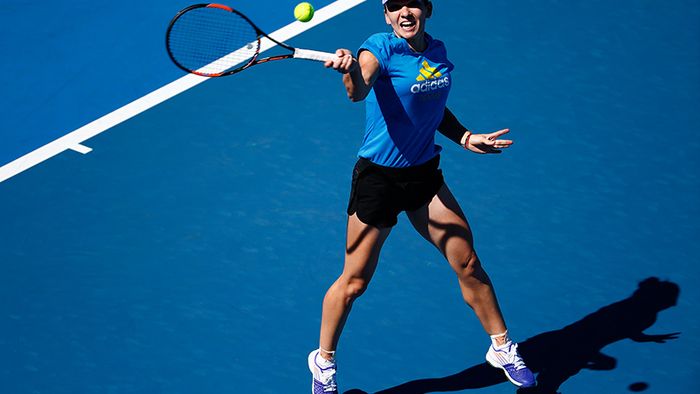 FOTO | Halep s-a pus pe treabă în ziua în care și-a aflat adversara din primul tur de la Australian Open. Australienii au inclus fotografia cu Simona într-un album special