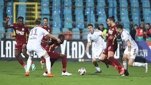 2 echipe din Premier League se bat pentru atacantul care a făcut furori în Superliga