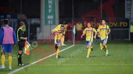 Primul punct în Liga 1, cadou de la "câini"! Corona Brașov - Dinamo 1-1 