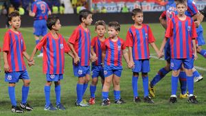 Steaua adoptă modelul Champions League! Jucătorii vor intra însoțiți de copii pe teren