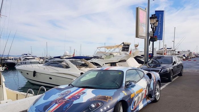 FCSB e cazată la doi pași de raiul bogătașilor: Costa del Sol! Sutele de cai putere și locul unde iahturile sunt la ele acasă. VIDEO+FOTO