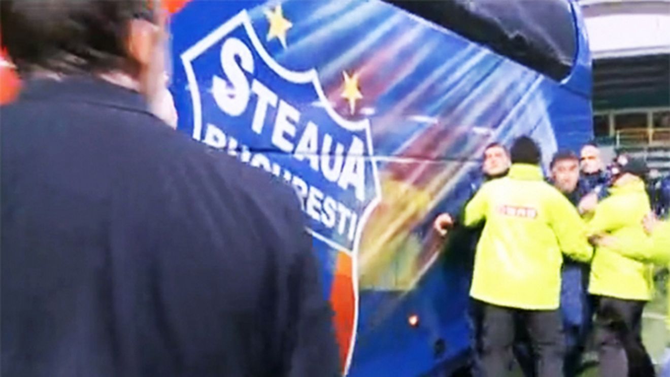 Meciul Chiajna-Steaua s-a terminat la vestiare! **Managerul din Ghencea a făcut "SHOW" și și-a lăsat adversarii fără 'verb': replica unei seri MAGICE