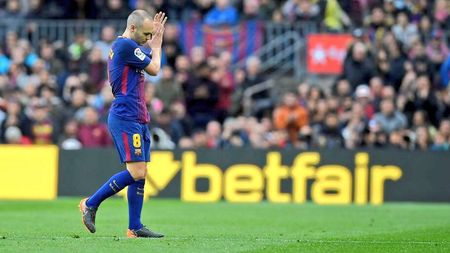 "Don Andres" spune "adio". Iniesta și-a anunțat șefii și colegii că pleacă de la Barcelona: unde va juca în următorii trei ani