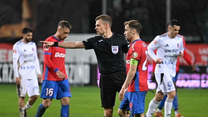 E așteptat să semneze cu Rapid și o apără pe FCSB: „Trebuia să primească penalty! Roșu pentru adversari”