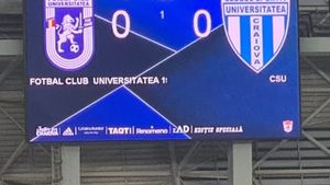 Cea mai mare aroganță a gazdelor în derby-ul Craiovei: crainicul n-a prezentat numele fotbaliștilor de la CS U! Cum a fost numit Laurențiu Reghecampf