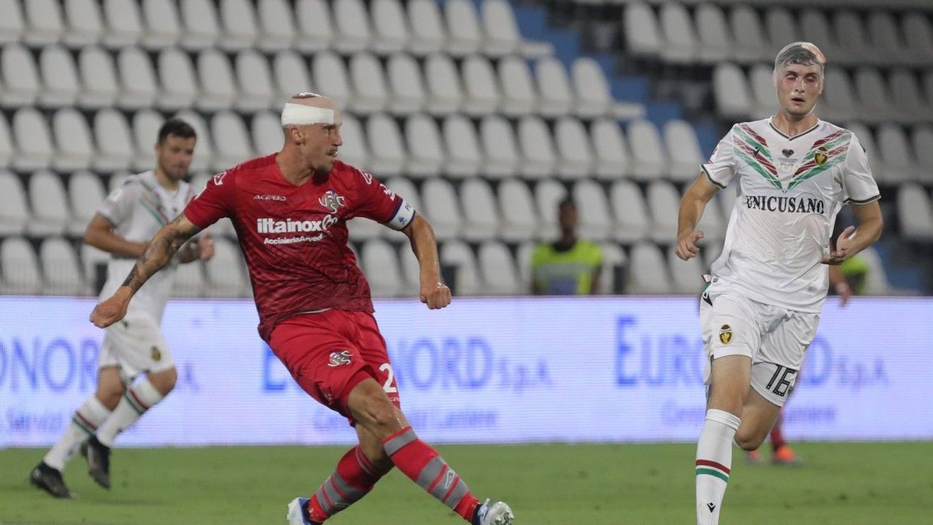 Cremonese s-a calificat mai departe în Cupa Italiei. Ce note au primit românii Vlad Chiricheș și Ionuț Radu