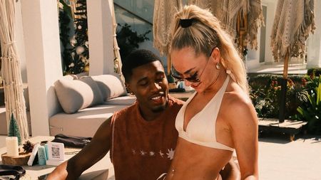 Cea mai frumoasă fotbalistă s-a cuplat cu vedeta de la Insula Iubirii