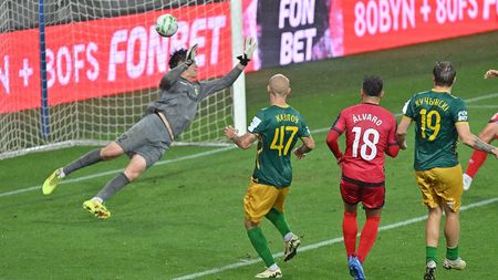 Andrei Rațiu e ca și calificat în Conference League! Rayo, victorie în deplasare