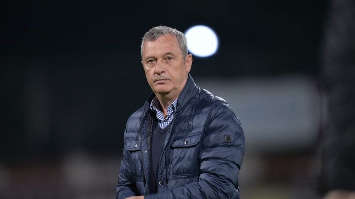 Mai multe cluburi din Anglia se luptă pentru semnătura unui fotbalist de la Chelsea, relansat de Mircea Rednic. Echipa londoneză vrea zeci de milioane de euro pe el
