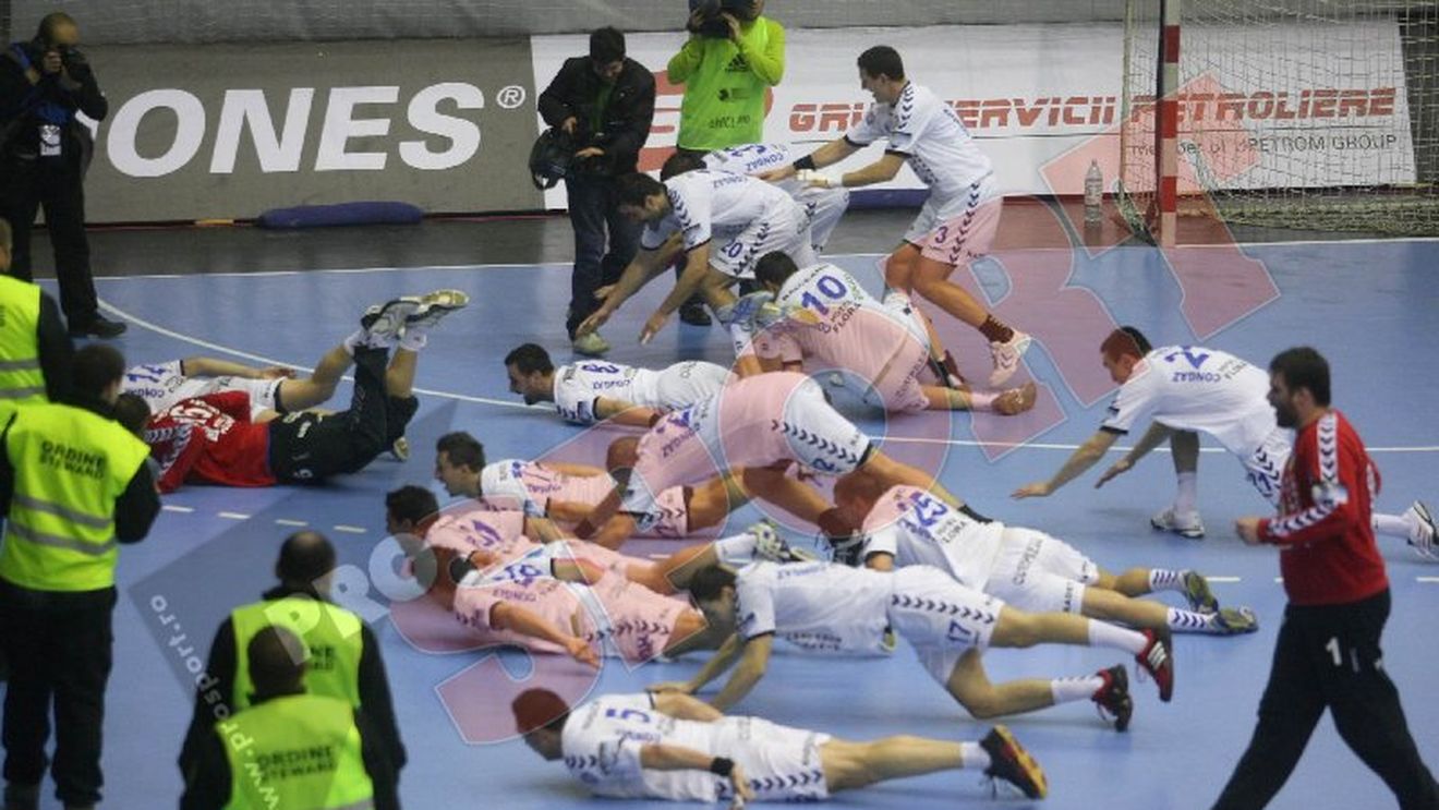 FOTO **S-au calificat în optimile Ligii! HCM - PAOK 34-23