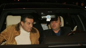 EPIC FAIL** Gigi Becali și Mititelu s-au făcut iar de râs! Cele mai tari "perle" ale începutului de an