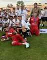 Gloria Bistrița Năsăud, promovare în Liga 2 după un meci ca un roller coaster! A învins dramatic SCM Râmnicu Vâlcea, iar Cristian Pustai le-a promis jucătorilor ”cântece și poezii”. Impresiile profesorului și ale atacantului Azdren Llullaku