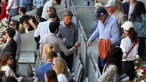 Apariție rară a lui Karim Țiriac, fiul mai mic al magnatului Ion Țiriac. Stă la Chicago și coordonează afacerile unui brand de haine și accesorii de lux