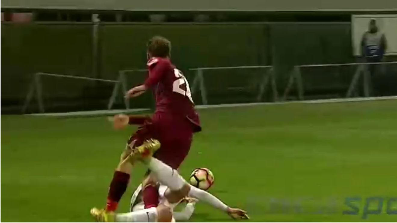 FOTO | Ghinion teribil pentru jucătorul accidentat de Ceccarelli. Andone îl apără pe italian: "A crezut că simulează, dar..."