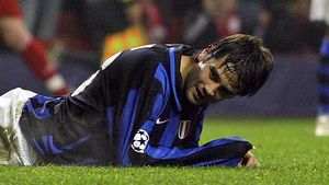 Chivu: "Felicitări Romei!"