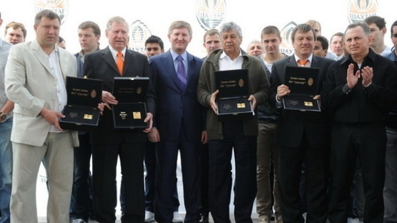 FOTO Mircea Lucescu, în Walk of Fame la Donețk!** Vezi ce i-a transmis Ahmetov