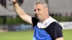 Marius Șumudică, emoționat până la lacrimi de gestul lui Gigi Becali: „M-a mișcat foarte mult!” Momentele dramatice prin care a trecut antrenorul