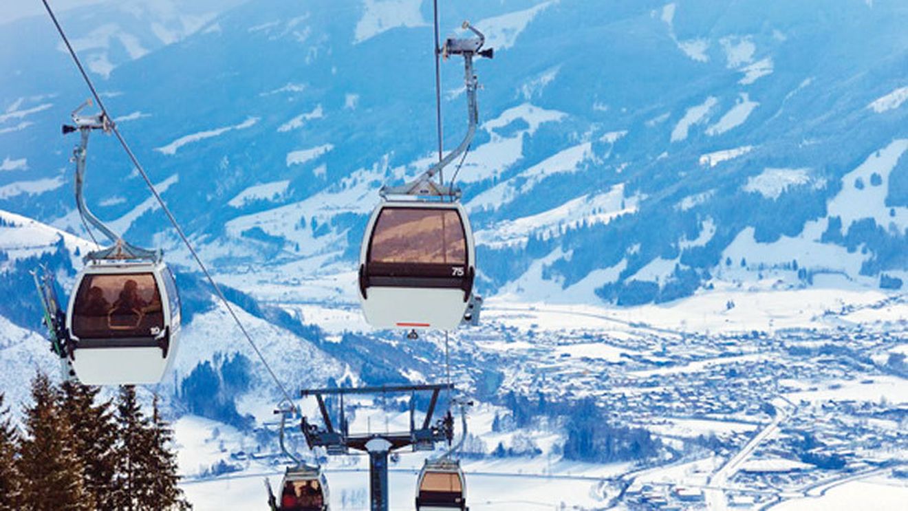 O vacanță de iarnă corporatistă: de la schi la snowboard