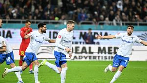 Marius Avram dă verdictul specialistului la cele două faze de arbitraj care au decis scorul meciului FCSB - Farul! Ce decizii erau cele corecte la faza golului anulat Farului şi la penalty-ul împotriva FCSB: "Asta trebuia să hotărască VAR". EXCLUSIV