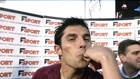 "Prefer să mă bat cu Totti, decât cu porcul de Crăciun!" :)