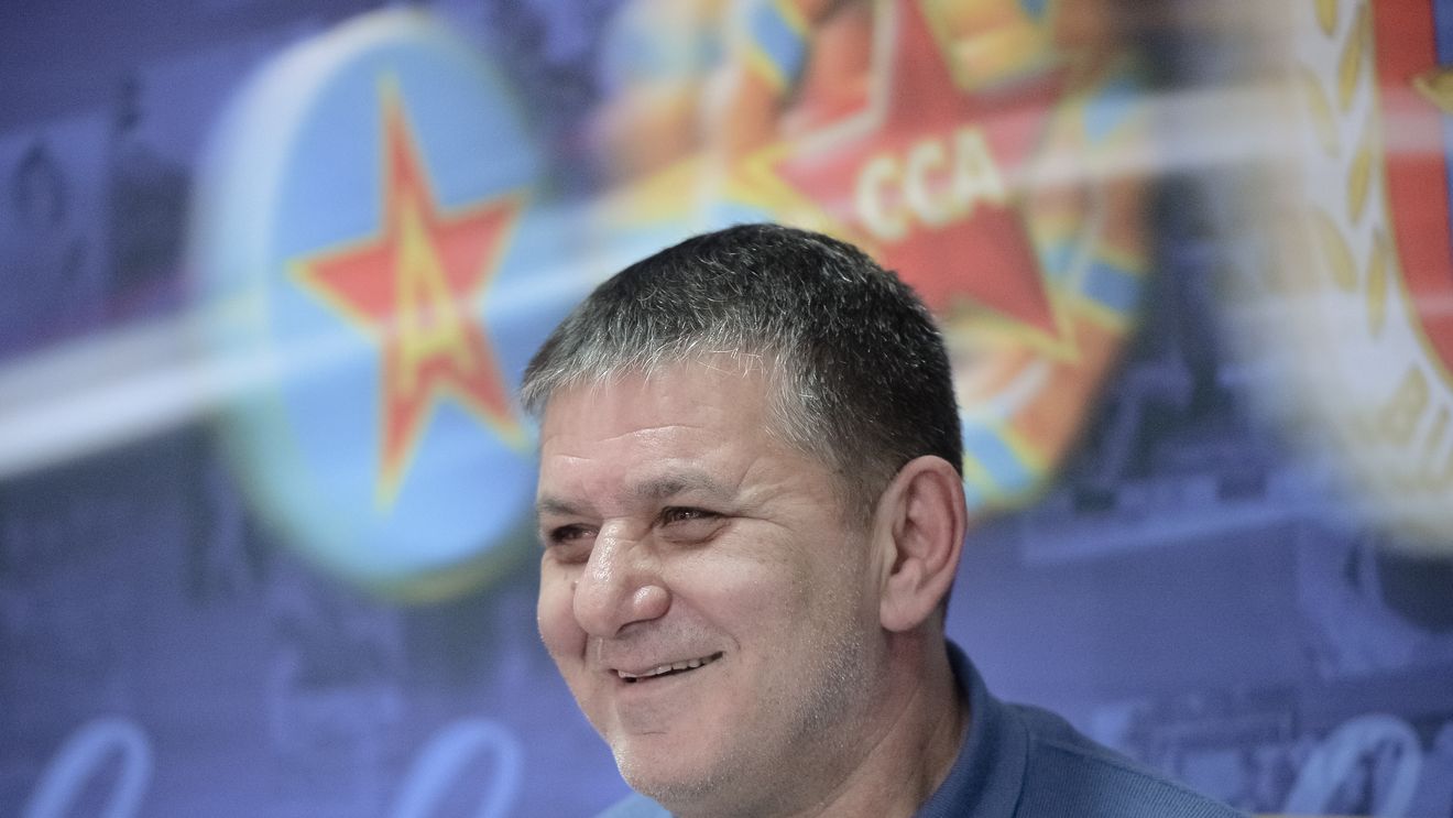 Destinație neașteptată pentru Lăcătuș! "Fiara", colac de salvare dacă lucrurile nu merg bine pentru un club din Spania