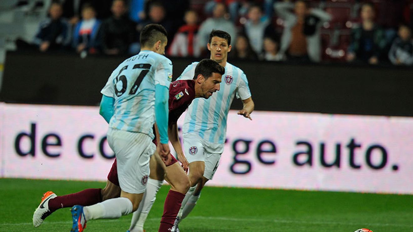 Muth îl scoate pe Mutu din Cupă| CFR Cluj - ASA Târgu Mureș 2-0.  Greșelile uriașe ale fundașului de la ASA au facilitat "dubla" lui Bud, care a dus CFR în finala Cupei