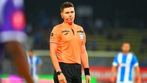 Marian Barbu, arbitrul din camera VAR de la FC Voluntari - FCSB, a fost desființat: „Omul ăsta nu are ce să mai caute pe lista FIFA. Vassaras nu îl va mai putea apăra!” | EXCLUSIV