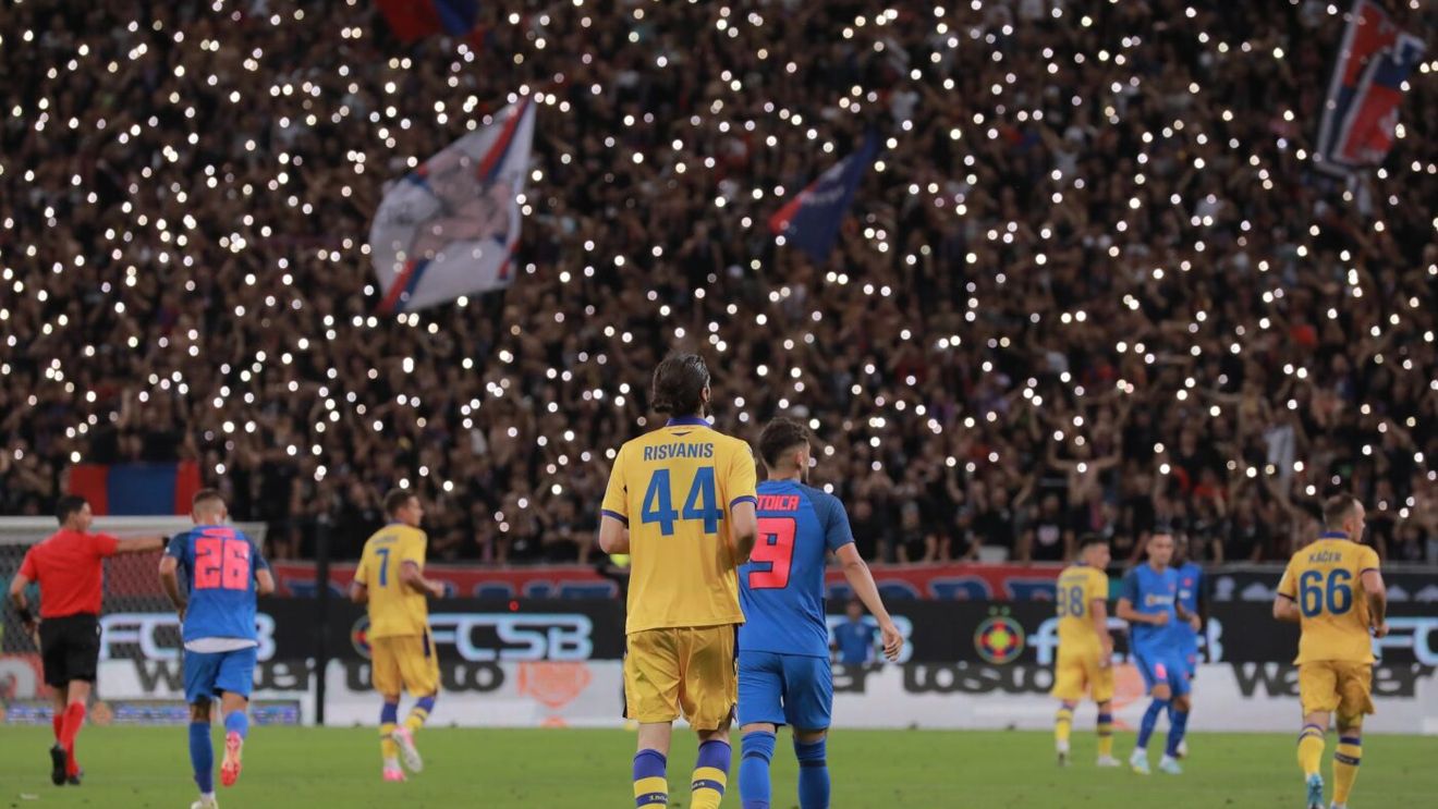 Imaginea serii in Conference League, în fața a 40.457 de fani! Ce au făcut suporterii de la FCSB cu câteva minute înainte de fluierul final | FOTO