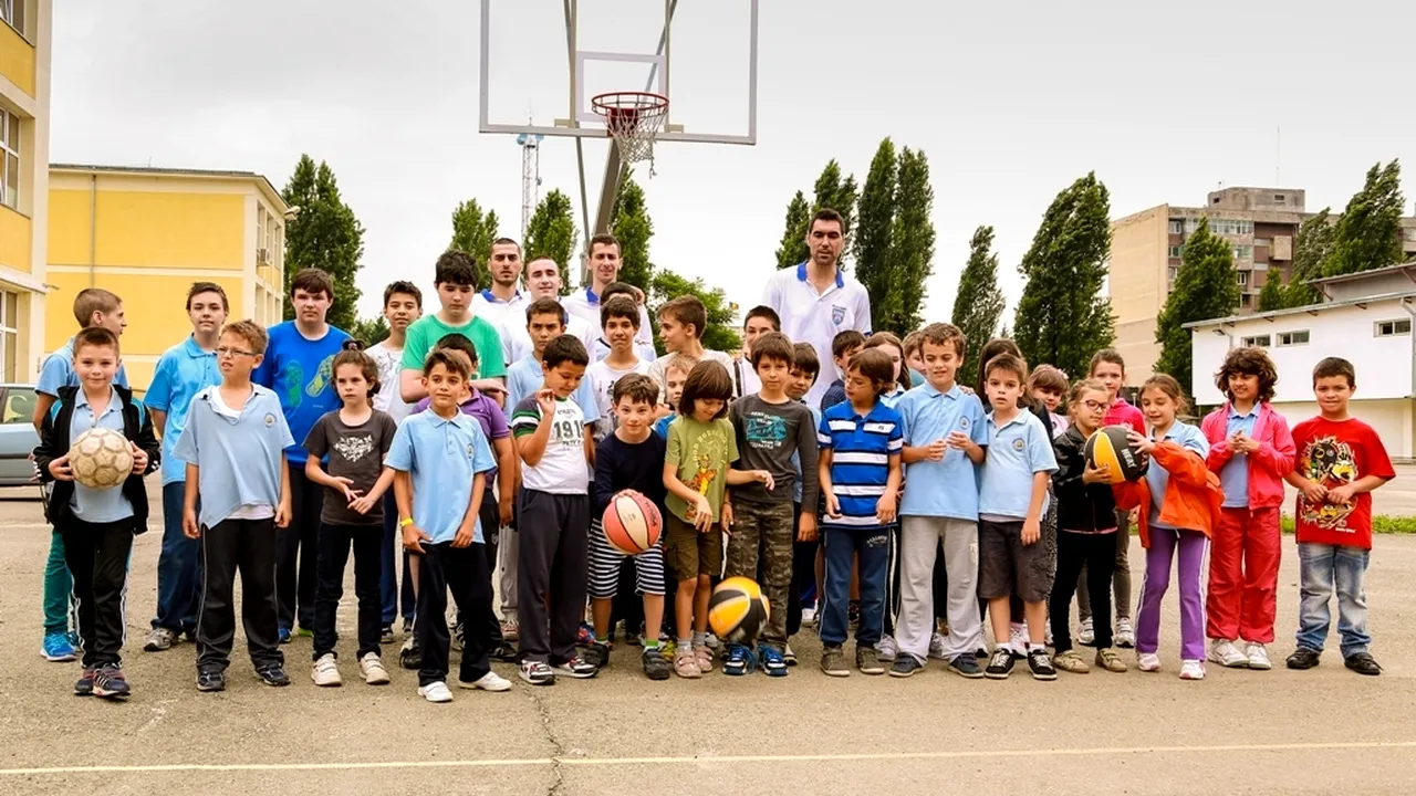 Steaua Baschet a promovat sportul cu mingea la coș printre copiii din București