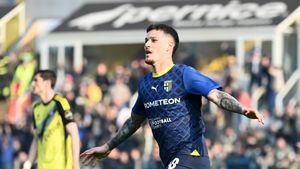 Dennis Man a făcut spectacol chiar la meciul în care a fost urmărit de Borussia Dortmund: „Genială intuiția, genială pasă!” VIDEO