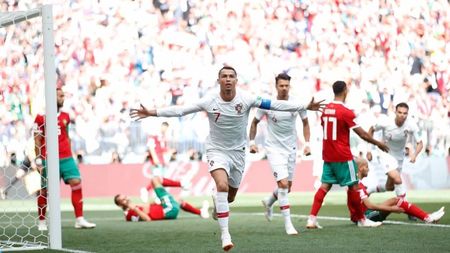 Viciere de rezultat? Pepe le-a dezvăluit marocanilor ce discuție a avut arbitrul partidei cu Cristiano Ronaldo, în prima repriză: "Suntem la Cupa Mondială, nu la circ". VIDEO | Africanii au avut două penalty-uri clare, la care centralul nu a dorit să folosească sistemul VAR