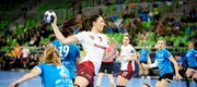 Ce nu s-a vâzut la tv în returul Rapid – Krim Ljubljana! Jucătoare de top a rivalei de la CSM București a urmărit meciul între fanii giuleșteni | SPECIAL