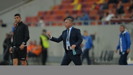 INCREDIBIL | Reghecampf este acuzat că a sărit să-l bată pe președintele lui CS U Craiova: "A înjurat și a sărit să dea cu capul, ca ultimul boschetar"