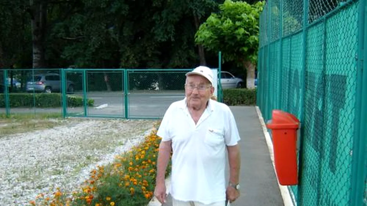 Performanță demnă de Cartea Recordurilor: un antrenor de tenis din Vâlcea este activ la vârsta de 98 de ani! A jucat tenis cu prim-miniștrii Petru Groza și Ioan Gheorghe Maurer, dar și cu Ilie Năstase și Ion Țiriac