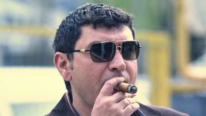 Primul derby fără "Spartanul șef"!** Borcea e sigur că le va arăta americanilor că e mai talentat decât Shakira: "Am trabucuri, alune și pastile de cap"