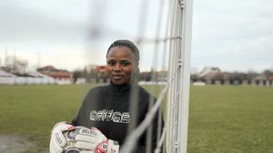 O poveste care emoționează până la lacrimi.** România e salvarea ei: "Dacă mă întorc, mă ucid! Au împușcat-o pe mama în fața mea!" Drama unei fete salvate de fotbal