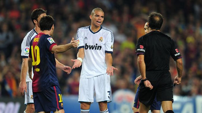 INCREDIBIL: "Galacticii" cred că o oră în plus le poate salva sezonul!** Realul trage să amâne derby-ul cu Barca cu 60 de minute, pentru a pregăti mai bine returul cu United: 