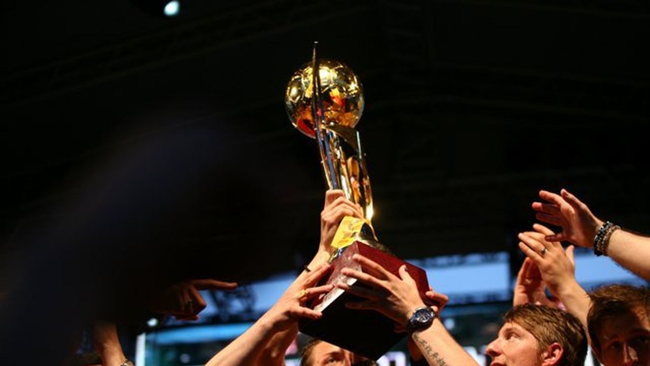 Oțelul scoate trofeul de campioană din vitrină!** Doi ani de la câștigarea titlului