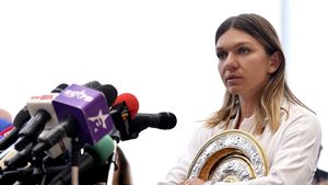 Culisele gestului superb făcut de Simona Halep imediat după revenirea în România! Fostul lider mondial a confirmat prezența, apoi ar fi luat o decizie capitală. EXCLUSIV