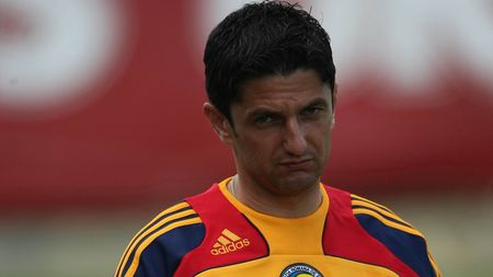 Lucescu:** "Mutu să dea înapoi doar banii câștigați la Chelsea!"