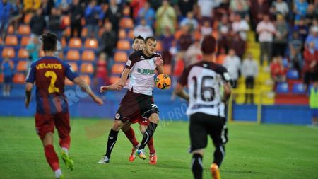 "U" Cluj își vinde tricourile pe facebook. Licitația e deschisă până joi