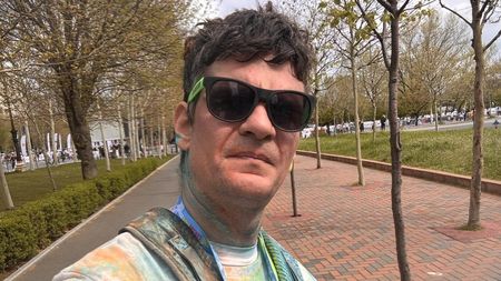 Tudor Chirilă, indignat de ce a văzut la un meci de tenis în București: „Vezi tu ce pățești când ajungi acasă!” Reacția artistului la injuriile și amenințările unui părinte