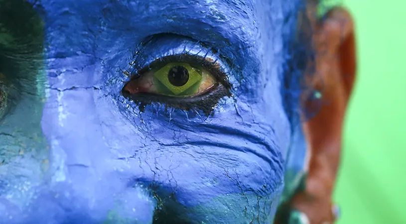 Femeia Avatar. Cel mai ciudat fan al Braziliei are o poveste cutremurătoare. A furat și s-a drogat timp de 18 ani, apoi s-a apucat de maraton