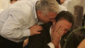 Frații Becali și Gică Popescu, bănuiți de legături cu crima organizată! CUM COMENTEZI?