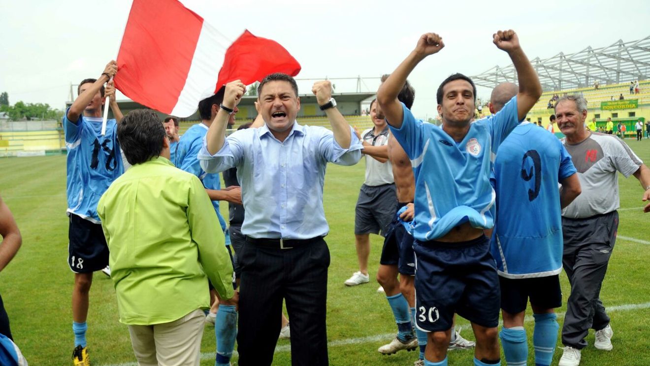 Fostul antrenor FCSB poate fi noul antrenor al celor de la FC U Craiova! Tehnicianul recunoaşte negocierile şi confirmă exclusivitatea ProSport: "M-a căutat"