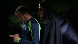 VIDEO Chiricheș a scăpat de "infarct"! Jucătorilor lui Tottenham le-a stat inima la farsa asta. Cine a fost "capul răutăților"