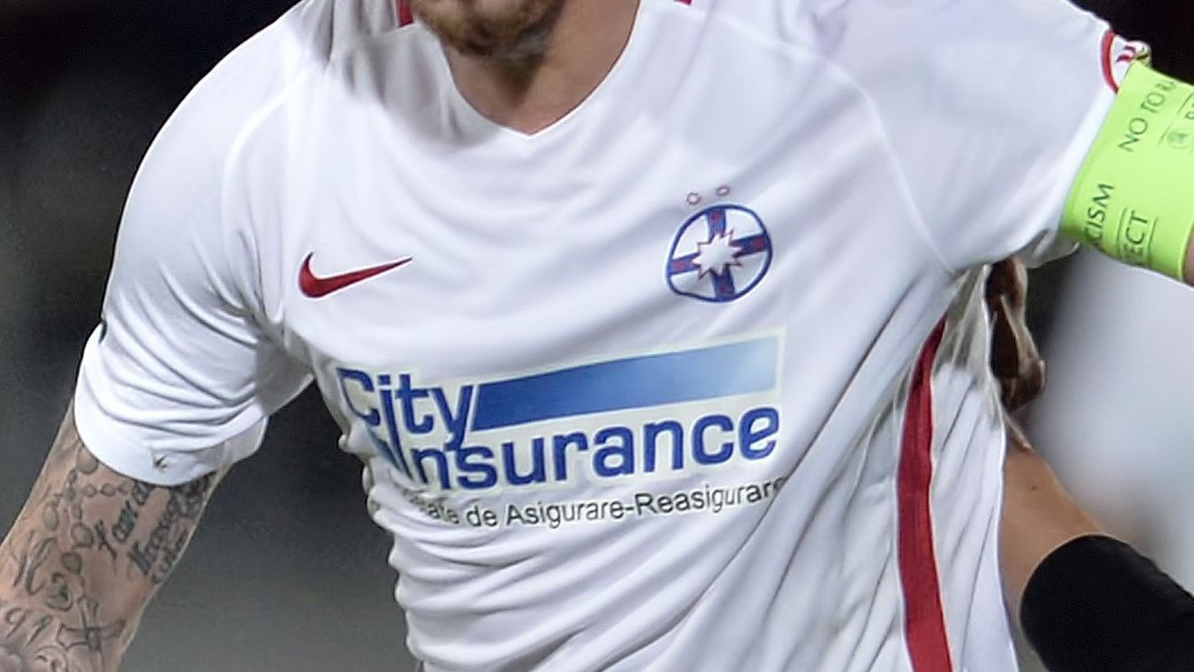 Haine noi pentru FCSB! Cum arată noul echipament al "roș-albaștrilor" pentru sezonul 2019/2020 | GALERIE FOTO