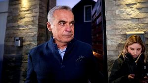 Controversatul Eugen Sechila, sfătuitorul lui Călin Georgescu, legături cu ultrașii radicali care au fost în centrul unor momente cu scandal la meciurile naționalei României