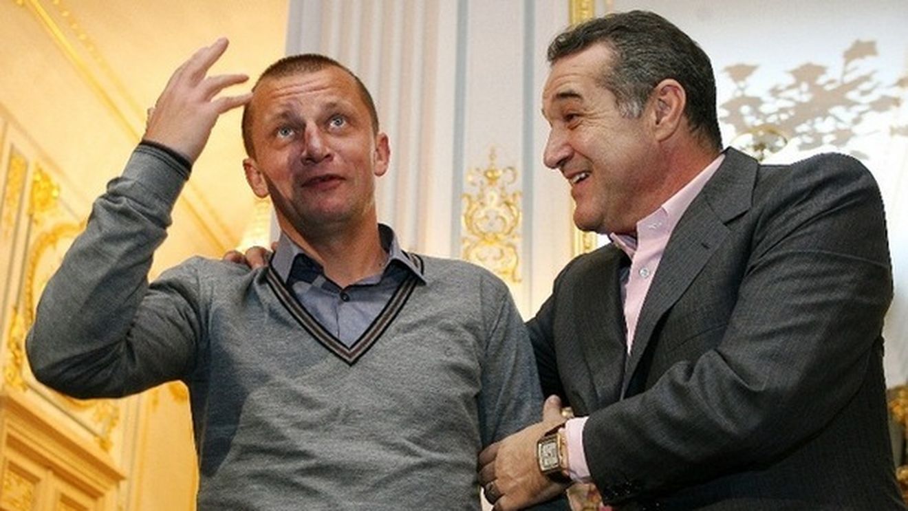 Munteanu: "Steaua a însemnat mereu mult pentru mine, **dar cât timp e acel personaj acolo nu mă întorc"